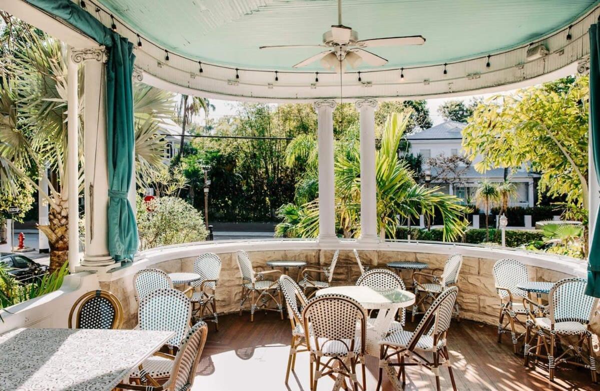 Deluxe King With Balcony - At James House With Parking! Key West Buitenkant foto
