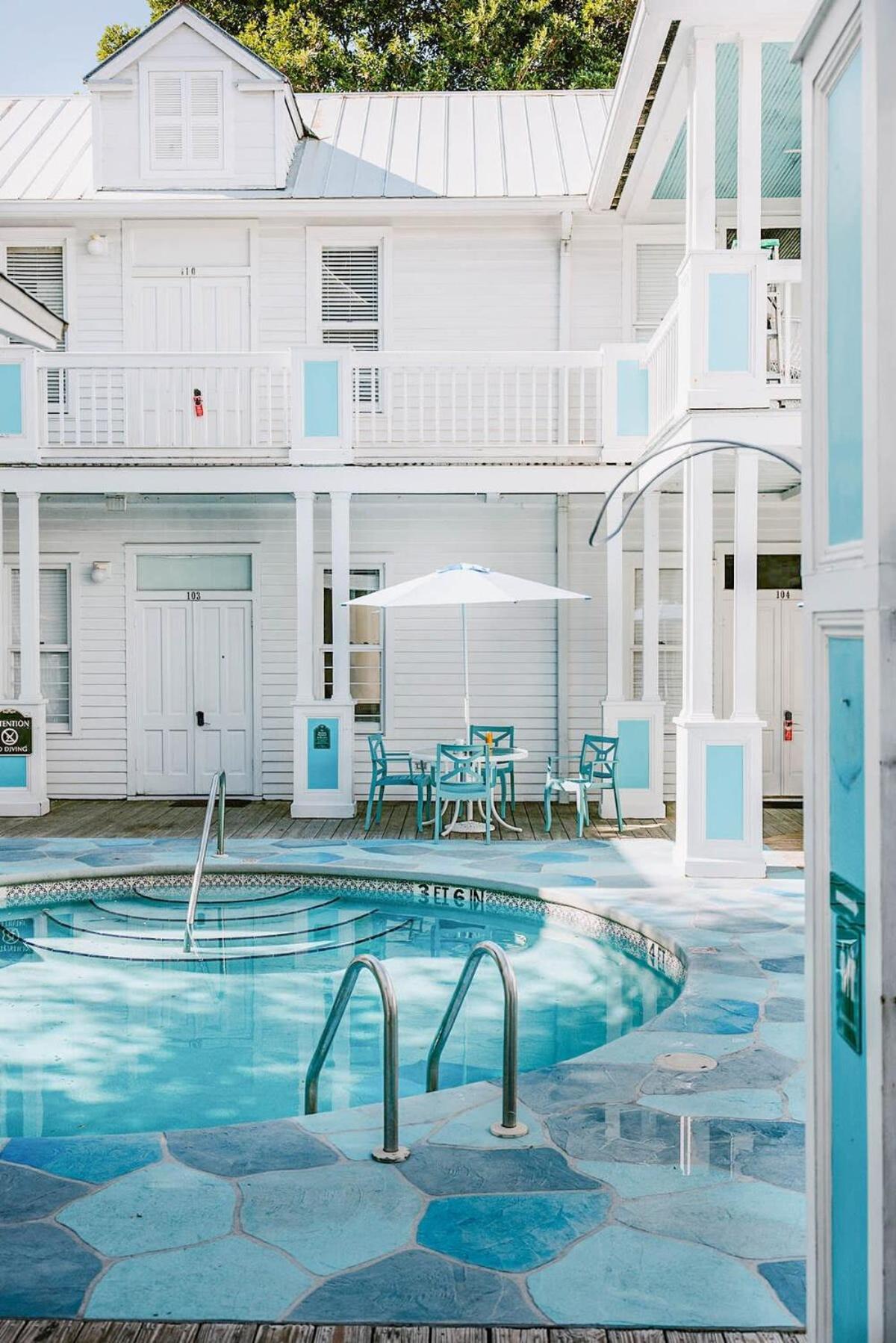 Deluxe King With Balcony - At James House With Parking! Key West Buitenkant foto