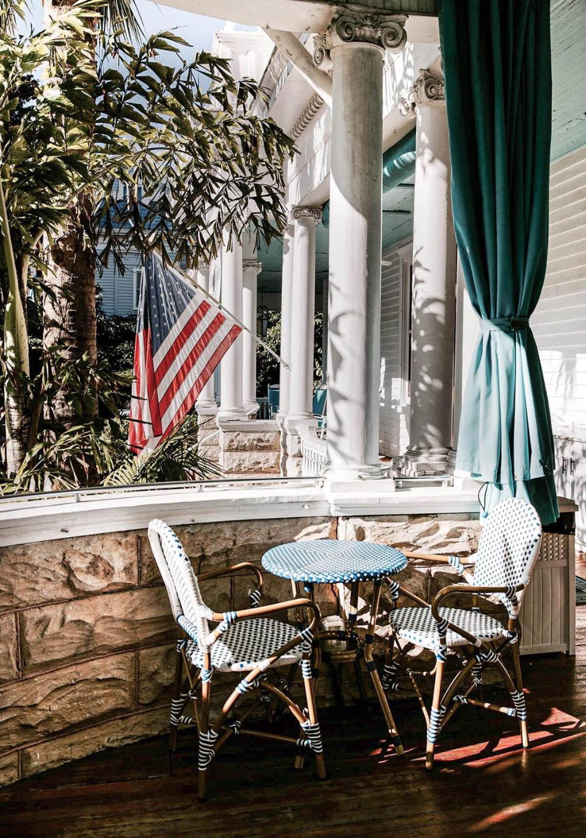 Deluxe King With Balcony - At James House With Parking! Key West Buitenkant foto