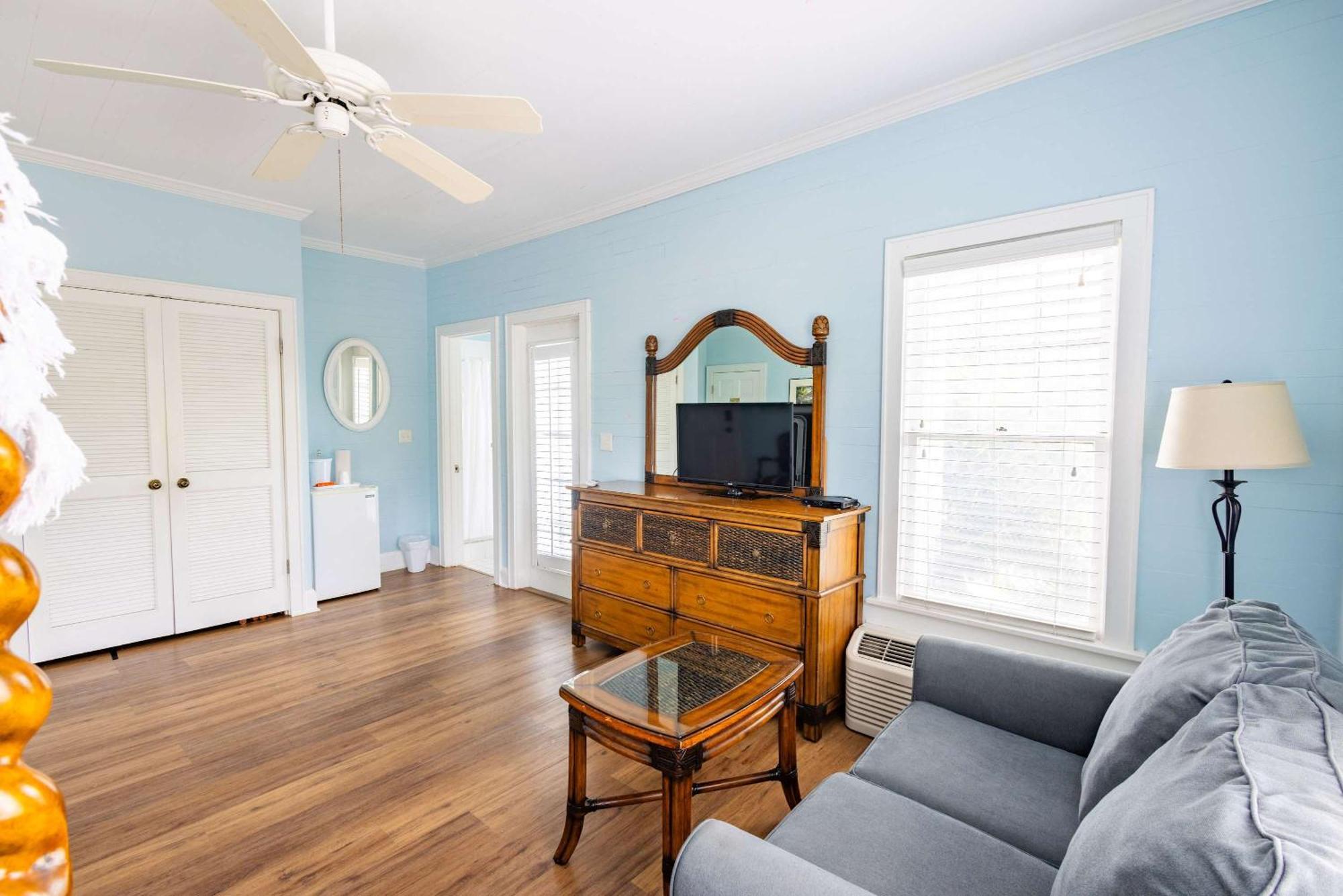 Deluxe King With Balcony - At James House With Parking! Key West Buitenkant foto