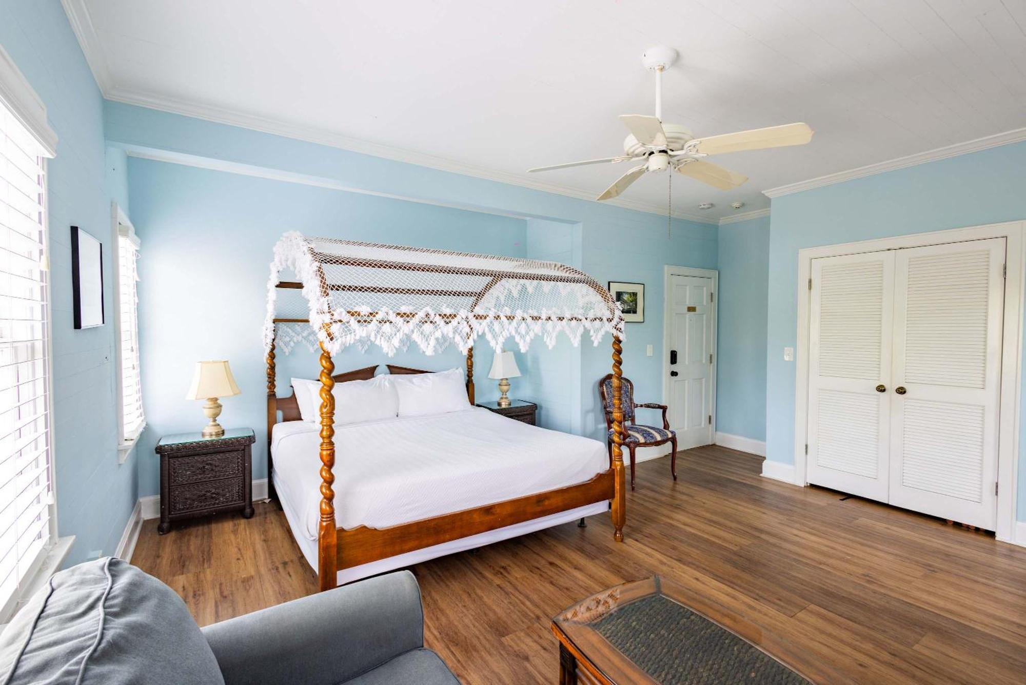 Deluxe King With Balcony - At James House With Parking! Key West Buitenkant foto