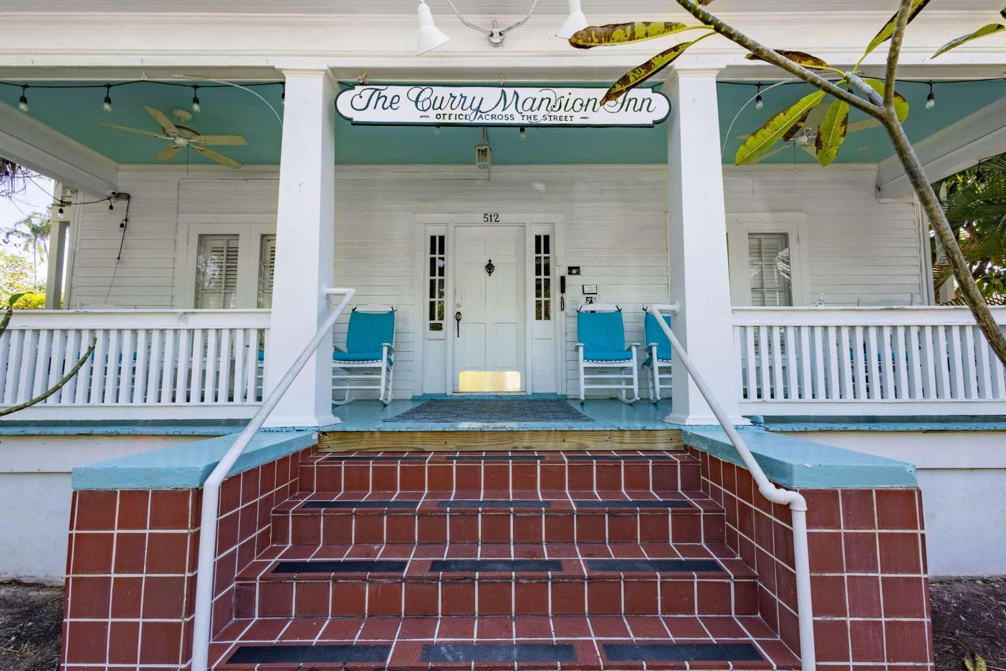 Deluxe King With Balcony - At James House With Parking! Key West Buitenkant foto