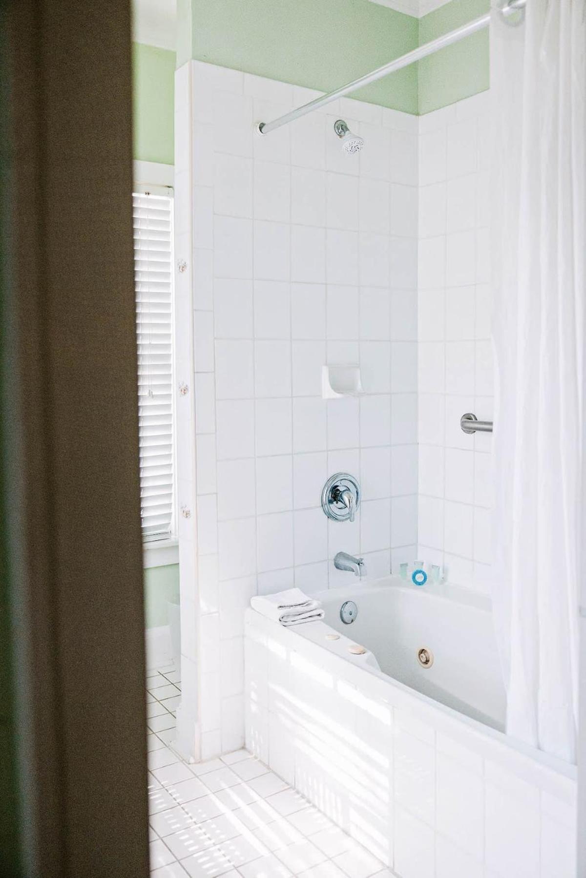 Deluxe King With Balcony - At James House With Parking! Key West Buitenkant foto