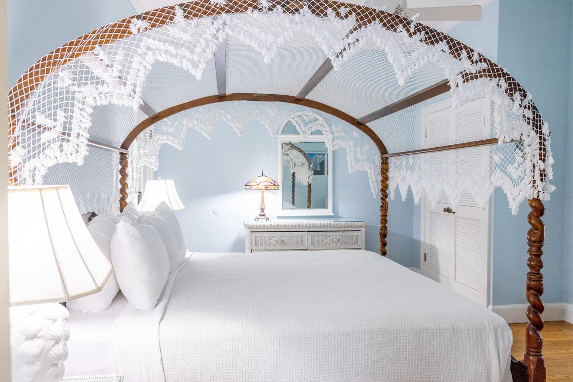 Deluxe King With Balcony - At James House With Parking! Key West Buitenkant foto