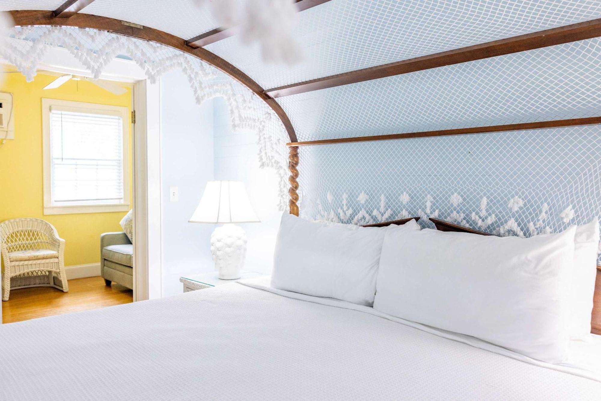Deluxe King With Balcony - At James House With Parking! Key West Buitenkant foto