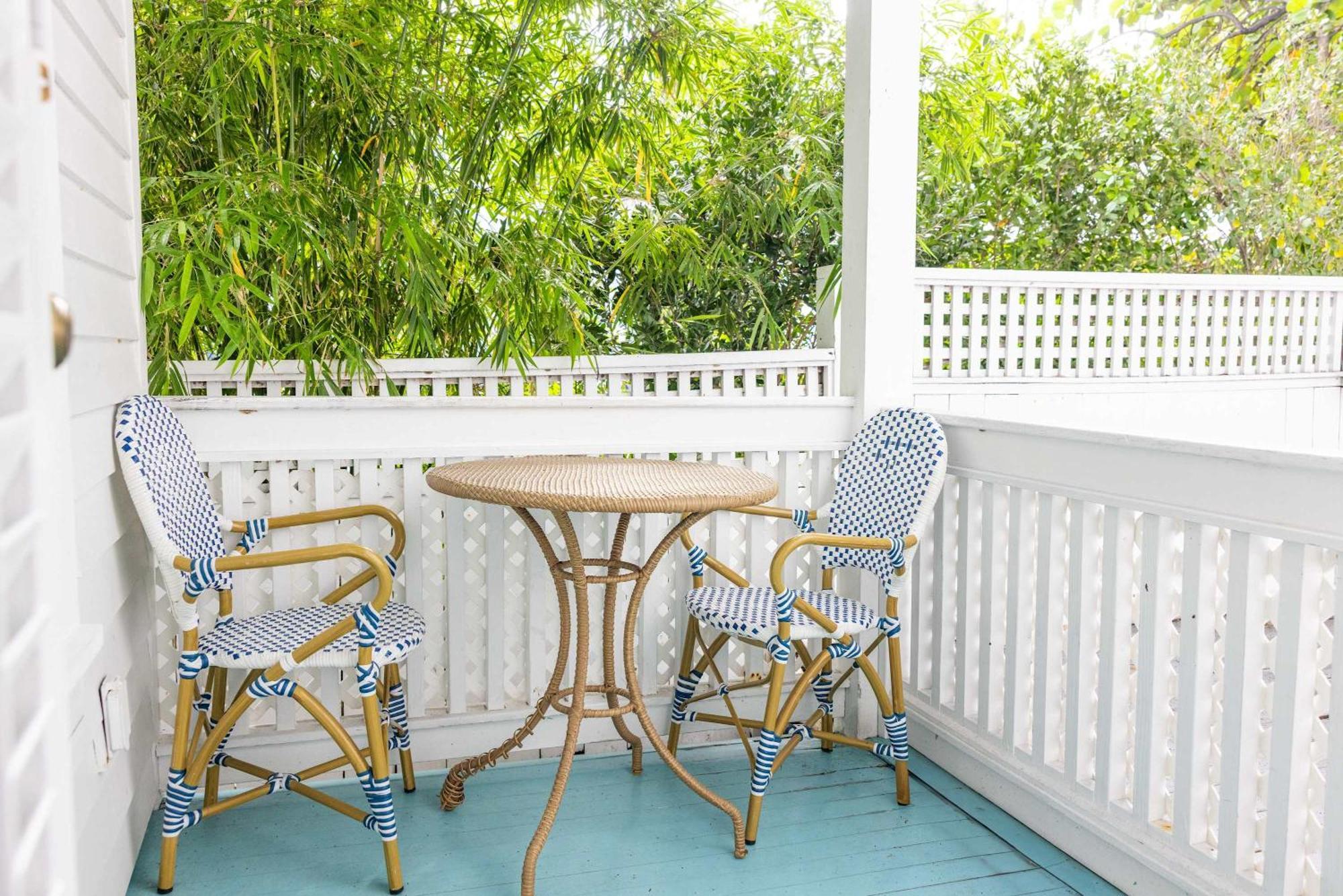 Deluxe King With Balcony - At James House With Parking! Key West Buitenkant foto